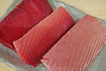 b500-010　【定期便6回】天然南鮪・大トロ・中トロ・赤身(約1.4kg)